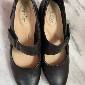 Clark comfy shoe with 2 inch heel